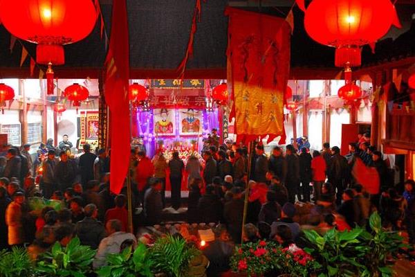 梦见祭祖是什么意思 梦到和家人一起去祭祖有什么预兆