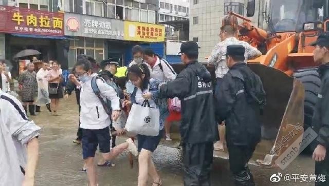 湖北黄梅近500名考生因暴雨被困！当暴雨来袭